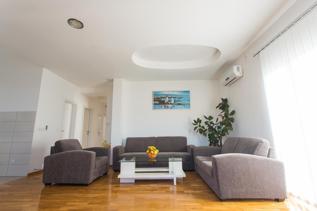 Apartments Little Paradise Trogir Quarto foto